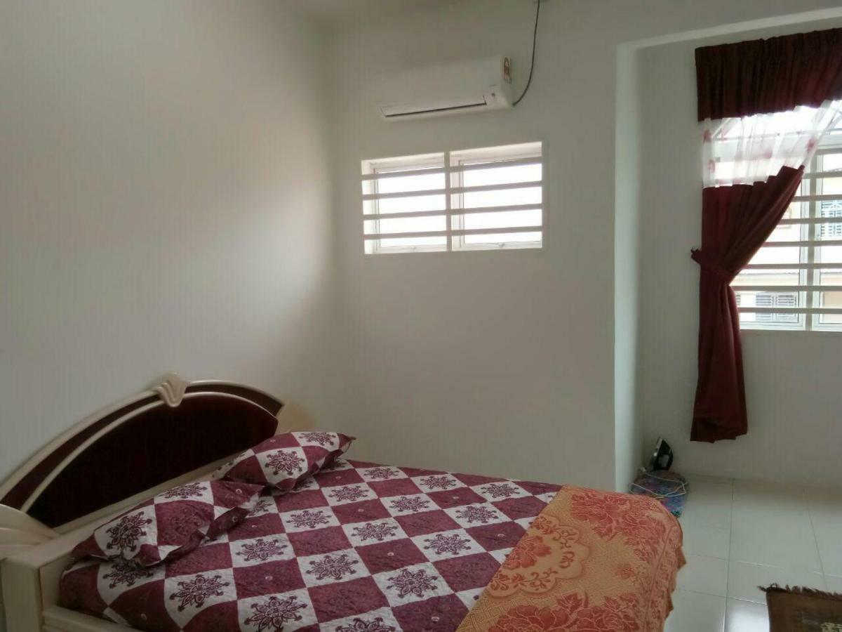 Homestay Al Musafirin Kuala Kangsar Exteriör bild